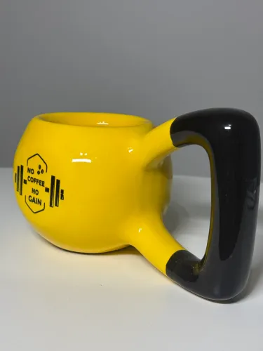 caneca 3d zonacriativa kettlebell amarela