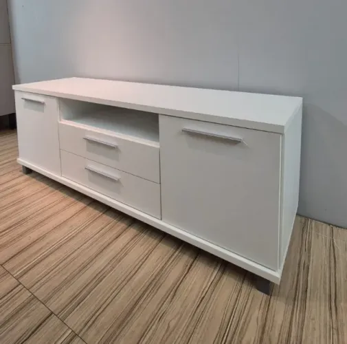 Rack para TV 1,6 metros branco.