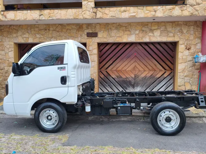 Kia Motors Bongo K-2500 2.5 4X2 TB Diesel 2016