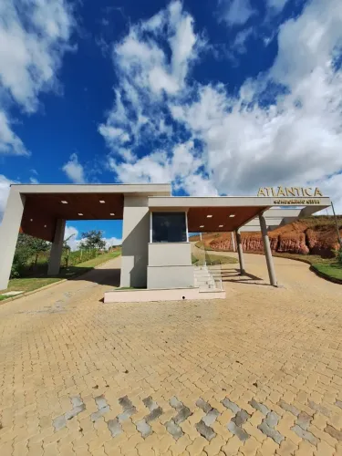 Vendo o melhor lote do condominio.