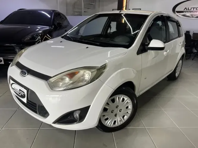 Ford Fiesta SE 1.6 8V Flex 5P 2014