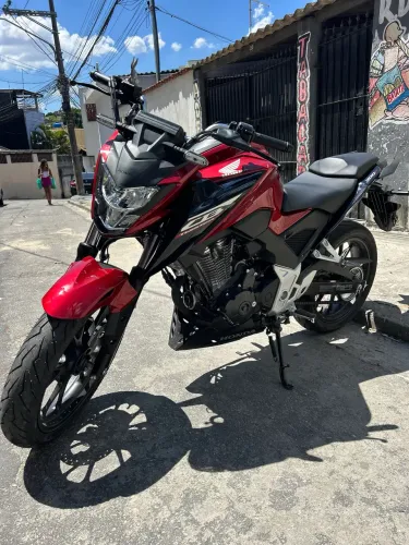 CB TWISTER 300 F passo financiamento
