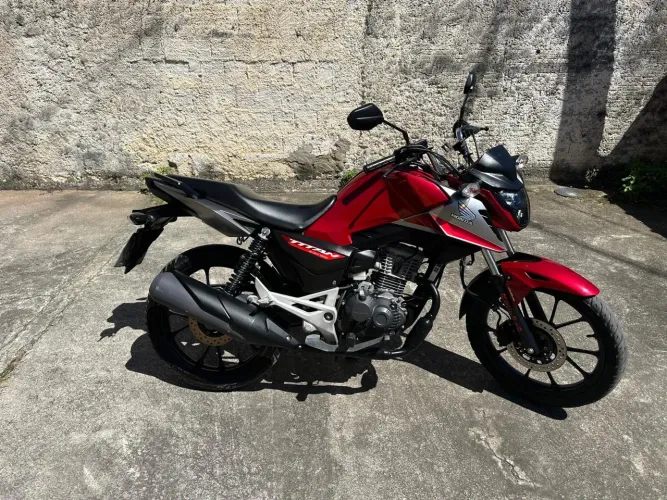 Titan 160