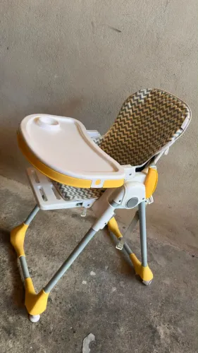 Cadeira de alimentação 