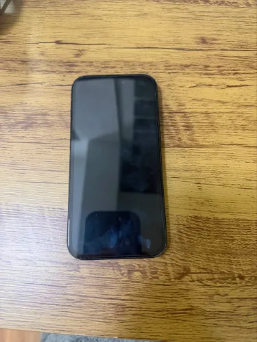 iPhone 15 128GB usado