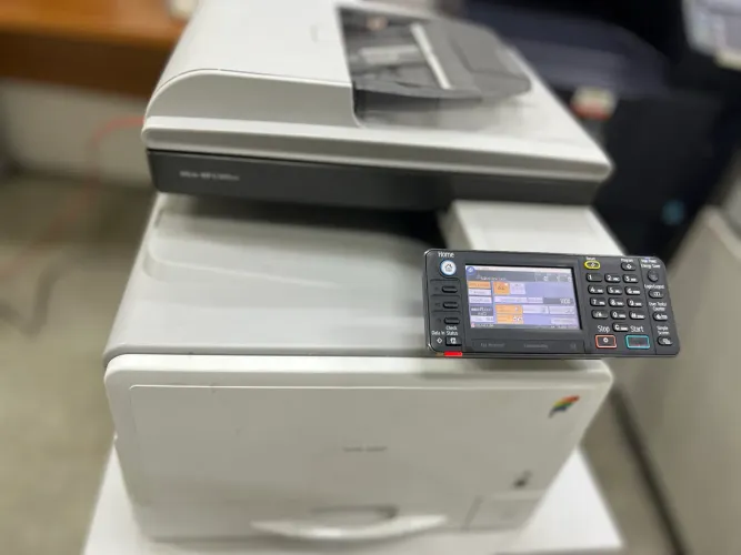 Ricoh mpc305 colorida