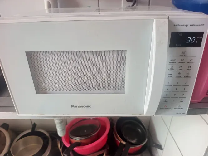 Microondas Panasonic 21L 