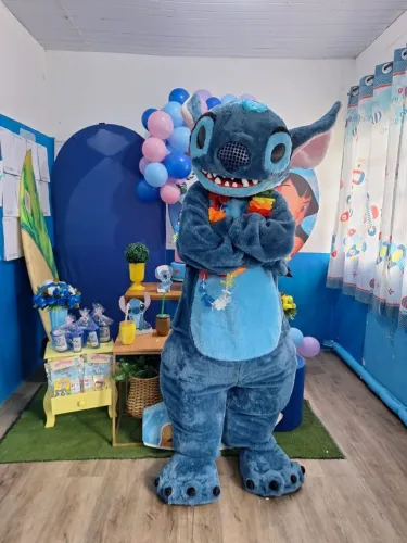 Personagem vivo stitch 