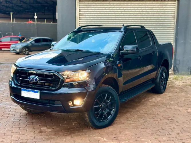 Ford Ranger Black 2.2 4X2 CD Diesel AUT 2023