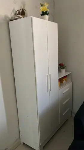 Vende-se guarda roupa 