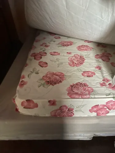Colchão + Cama + Espelho
