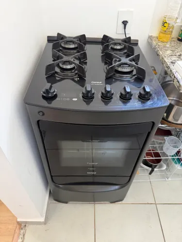 Fogão cônsul com mesa de vidro