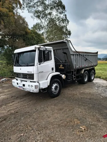 Mercedes 2729 ano 2014 caçamba 6x4 trabalhando excelente caminhão