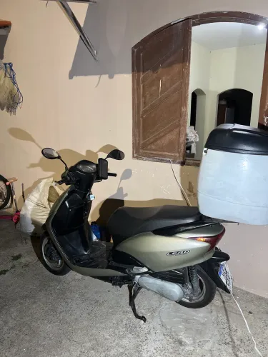 Moto lead 125 ano 2010