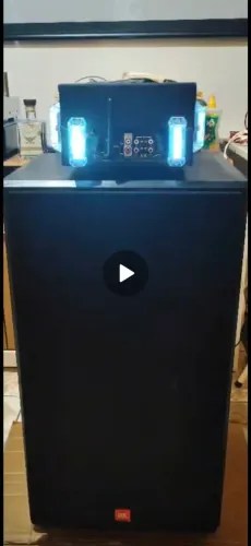 Caixa de som JBL Americana CF120 - Caixa Bob - Caixa Boombox