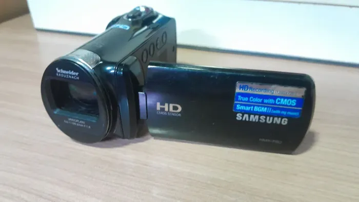 Câmera Samsung HMX-F80 com defeito