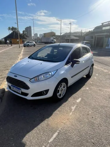 Ford Fiesta 1.6 16V Flex Aut. 5P 2015