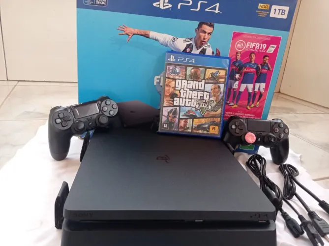 PlayStation 4 1TB + Jogos + 2 Controles ? Completo!