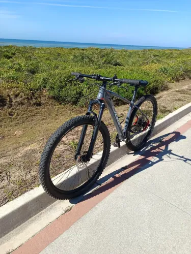 Bicicleta Oggi Big Wheel 7.2 Shimano Deore - M