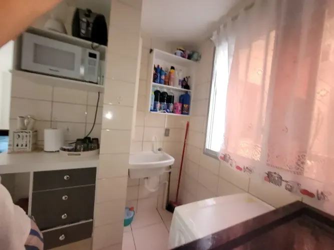 Alugo apartamento semimobiliado no Condomínio Turim