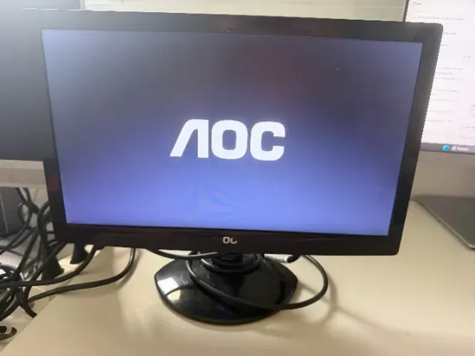 Monitor AOC 15.6? LCD - Modelo E1621SW