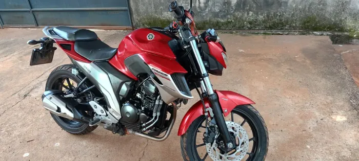 Moto em perfeito estado 