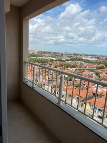 APARTAMENTO NO ULTIMO ANDAR COM VARANDA E VAGA CARRO NA MARAPONGA