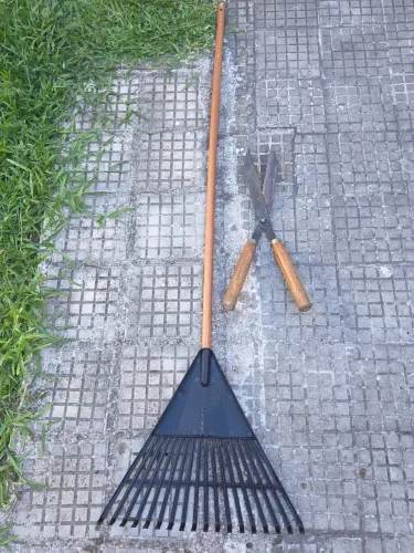 Rastrilho + tesoura de jardim Tramontina