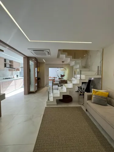 Casa de condomínio em Morada de Laranjeiras