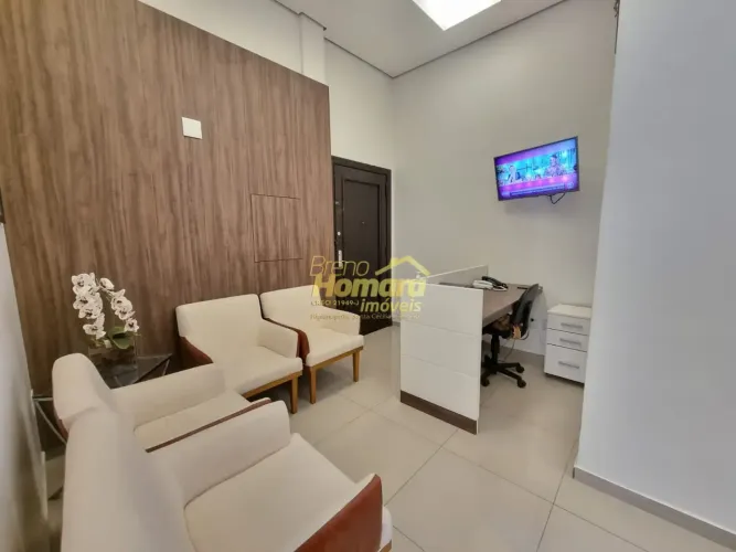 Prédio Comercial ou Residencial a venda, com 4 salas, a 5 minutos do metrô Santa Cecilia,
