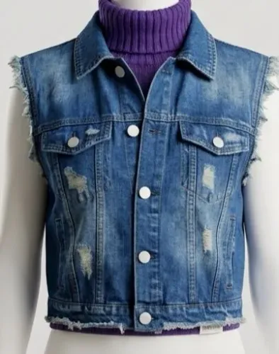Blusa, short, calça de bazar. Valores de 5 a 20 reais
