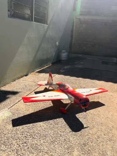 Aeromodelo yak 54