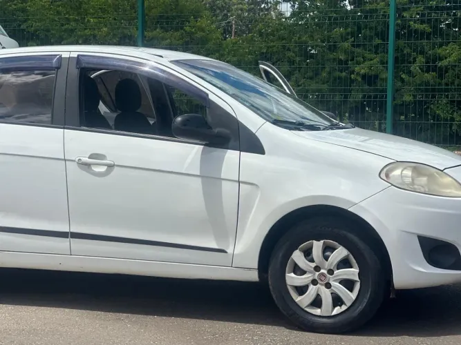 Fiat Palio Attractive 1.0 EVO Fire Flex 8V 5P 2013