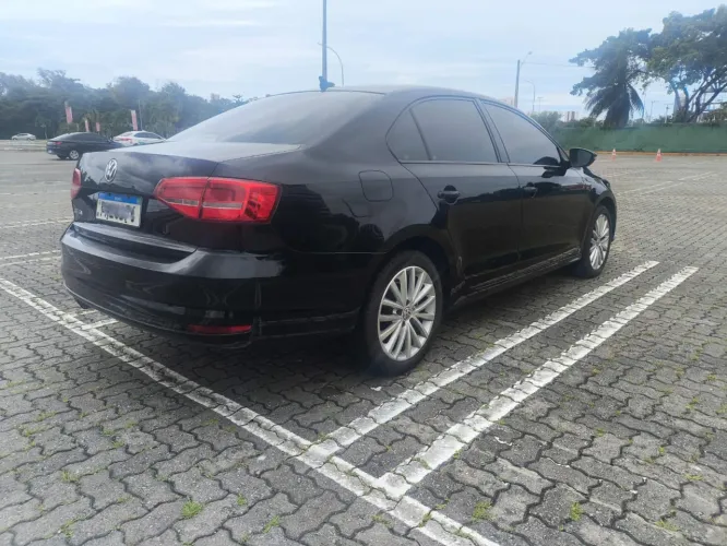 Volkswagen Jetta Comfortline 2.0 T.flex 8V 4P Tipt. 2015