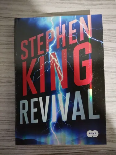 Livro Revival. suspense. Novo. Com brinde