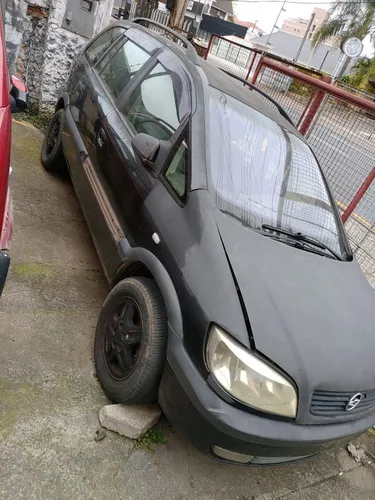 Sucata para retirada de peças GM zafira