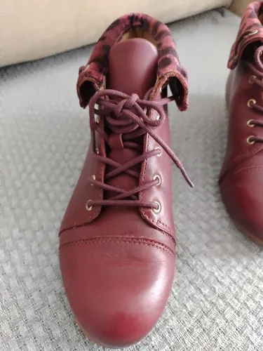 Bota cano curto. (Nova)