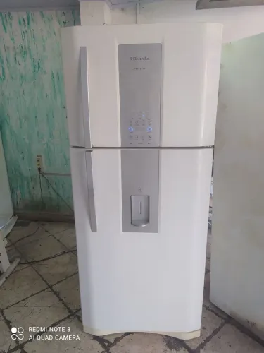 Geladeira Eletrolux Frost Free 550 litros entrego