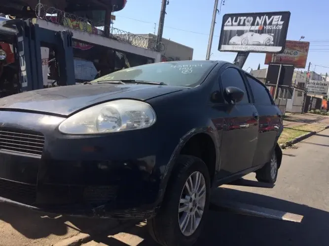 Sucata Fiat Punto 1.4 2011 Para Retirada de Peças