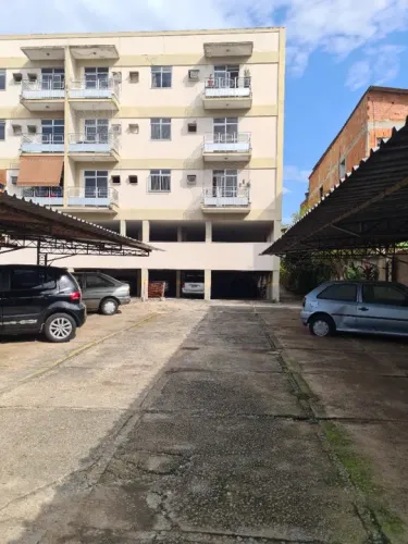 Apartamento Est. do Monteiro, 519 - 03 Quartos com garagem, campinho de futebol centro 