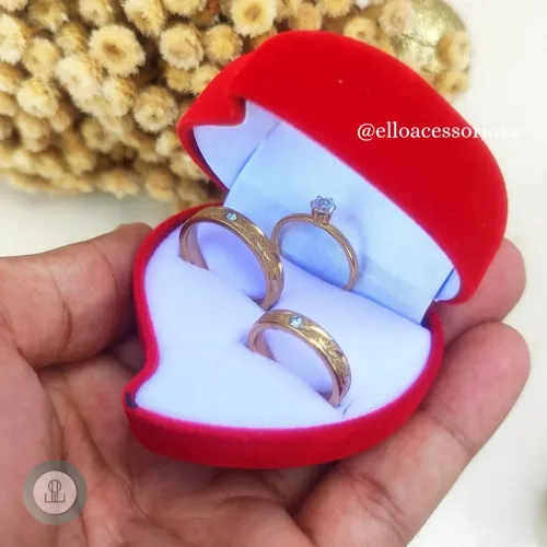 Alianças Banhadas a Ouro com Anel e Caixa