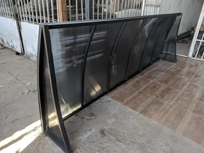 Toldo policarbonato fumê