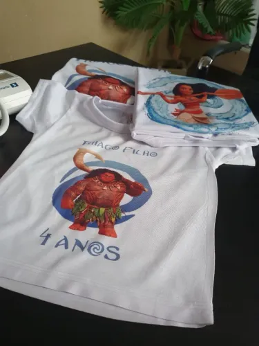 Camisa Pais e filhos personalizada para aniversário de criança
