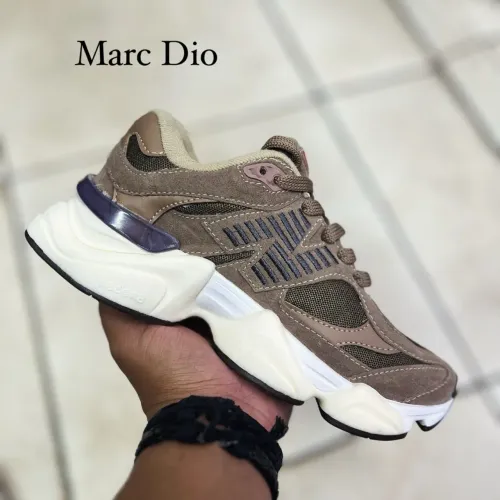 Tênis New Balance 9060
