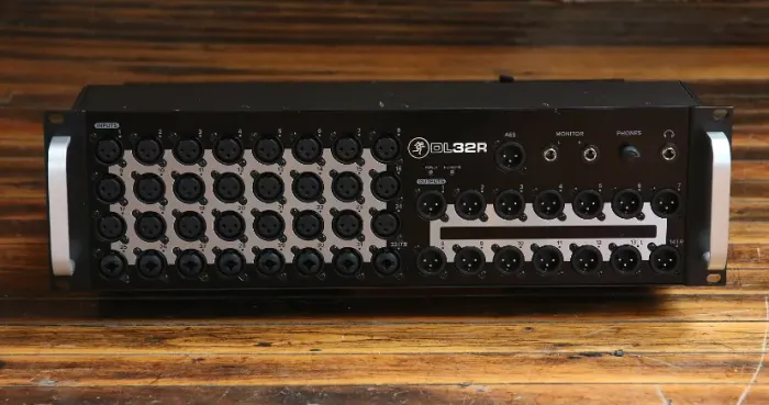 Mesa de Som Digital Mackie DL32R USB X32 Ls9 M7CL 