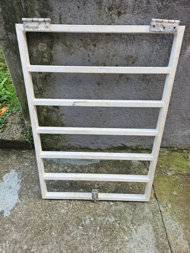 Grade de proteção para janela/porta