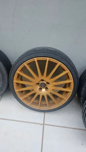 Jogo de Rodas Douradas Aro 19 5x100 com pneus novos