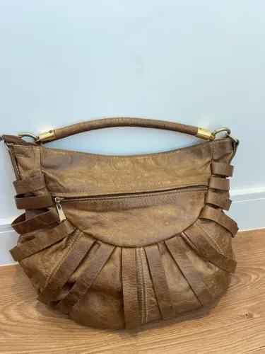 Bolsa feminina em couro