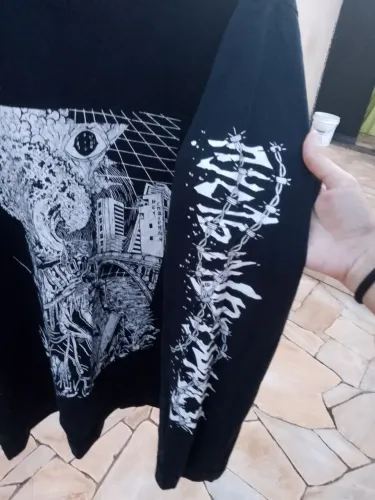 Manga longa preta 'Deixa o mundo ruir' Calango - Tamanho P