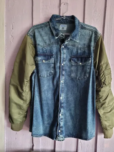 Camisa masculina jeans com mangas acetinada